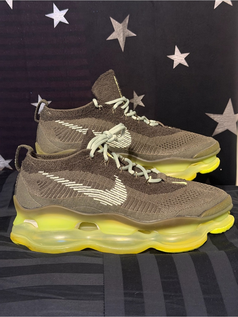 [DJ4701-300] Mens Nike AIR MAX SCORPION FK 'BARELY VOLT' Sz 8.5